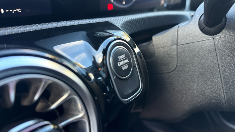 Mercedes-Benz CLA 250e AMG Line Premium + Night Ed 4dr Tip Auto Saloon